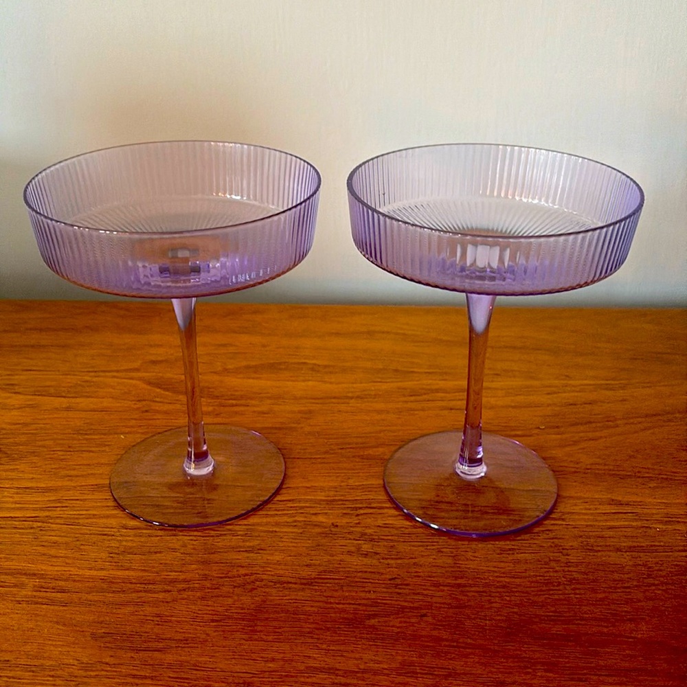 Purple cocktail glasses pair.